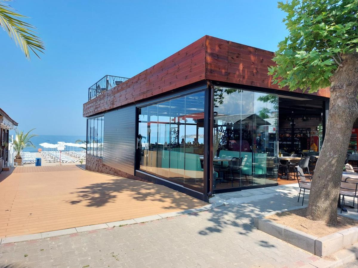 Sapphire Apartment Sozopol Bagian luar foto