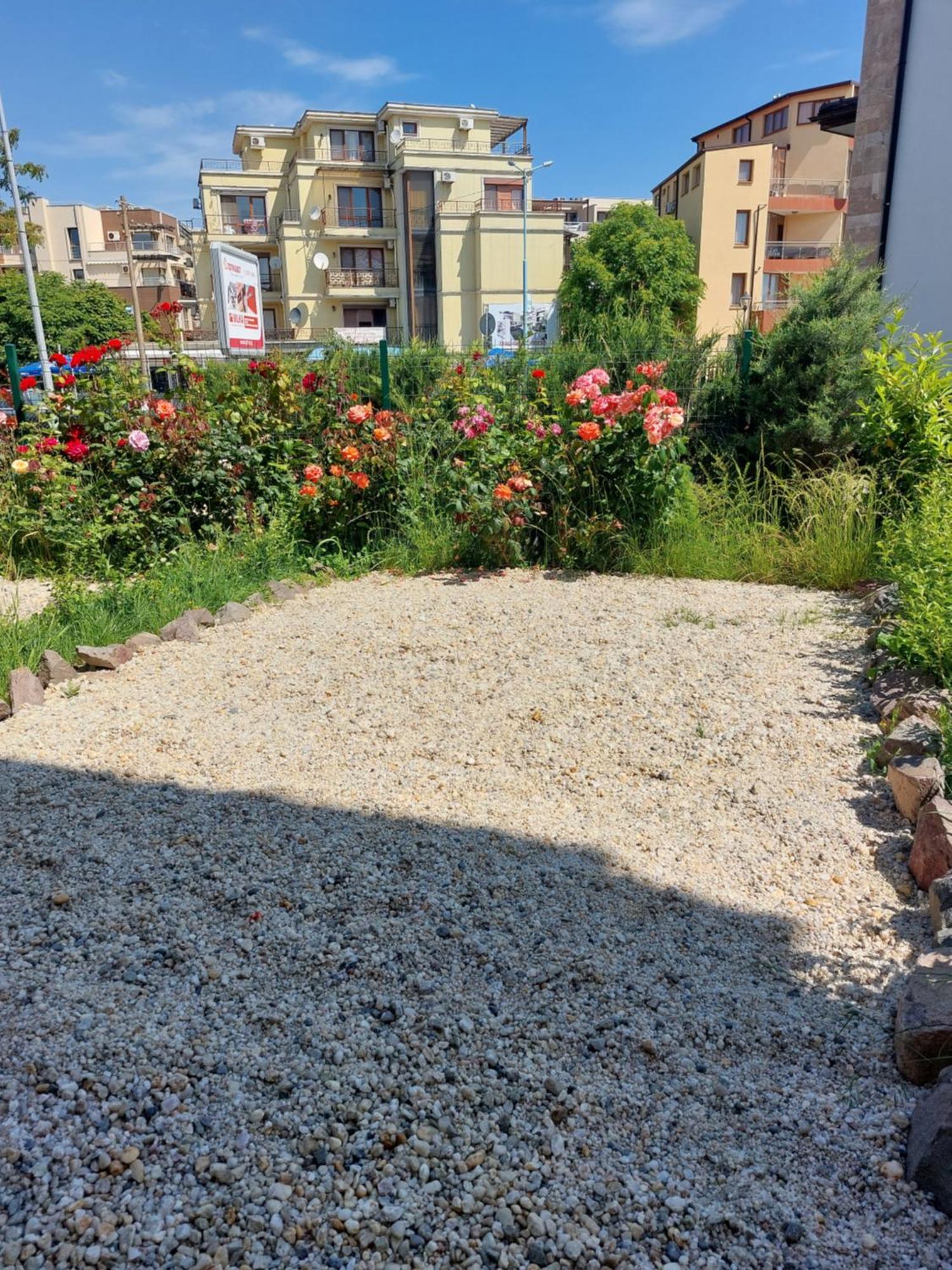 Sapphire Apartment Sozopol Bagian luar foto